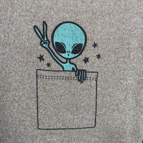 Urban‎ Heritage Women's Long Sleeve Pocket Alien Fine Knit T-shirt Size Small - Picture 3 of 11